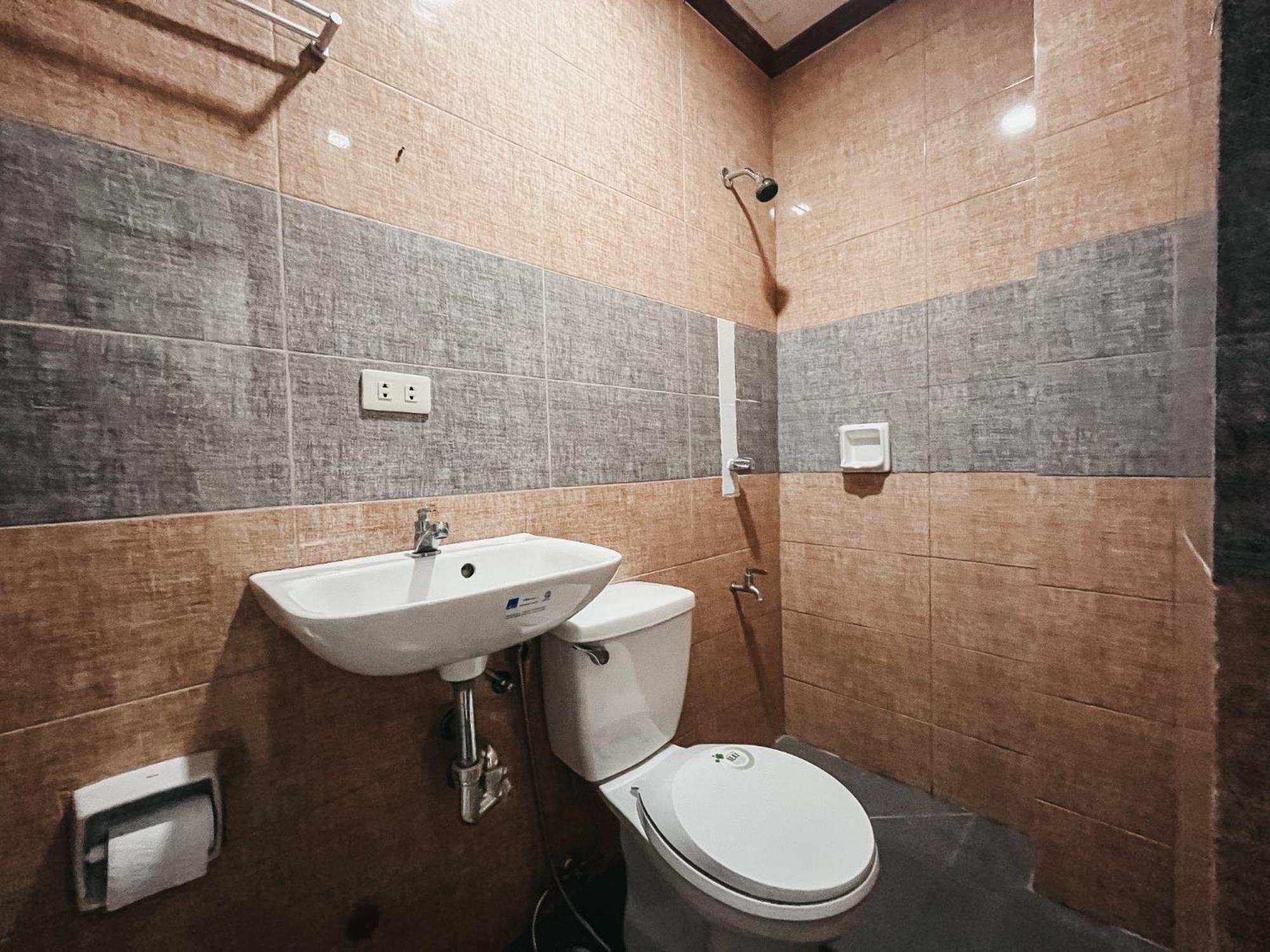 La Choeben Suites Calbayog Eksteriør bilde